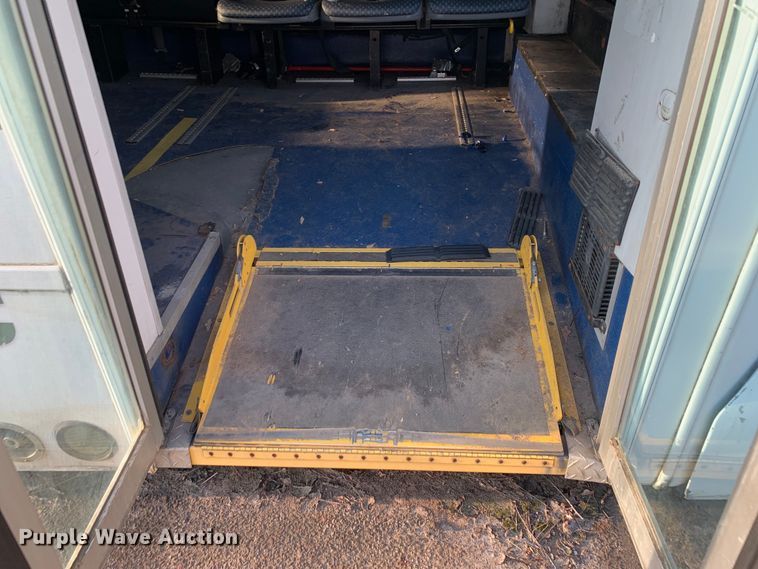 image for item DM1760 2011 International General Coach shuttle bus