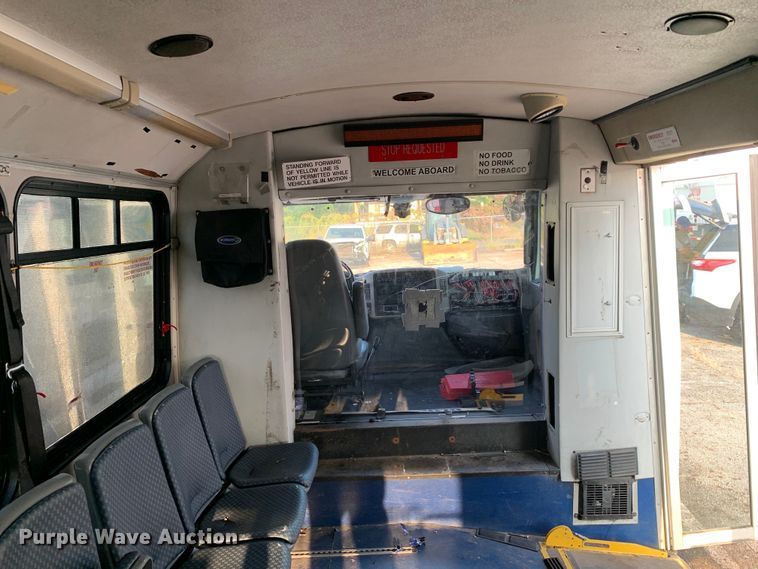 image for item DM1760 2011 International General Coach shuttle bus