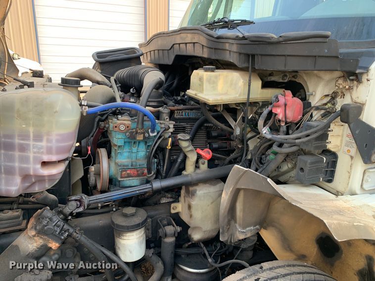 image for item DM1760 2011 International General Coach shuttle bus