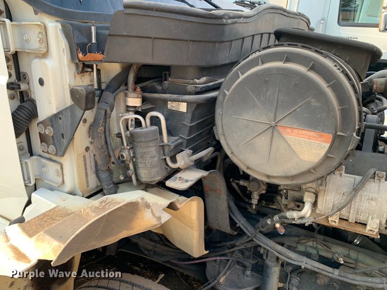 image for item DM1760 2011 International General Coach shuttle bus