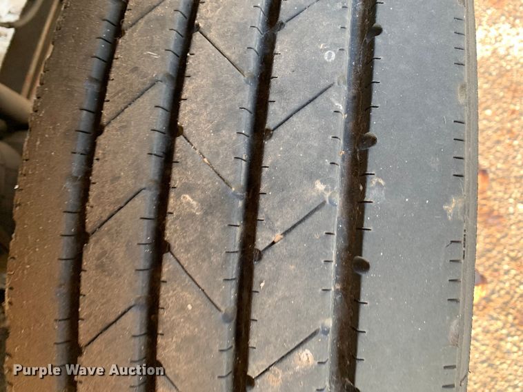 image for item DM1760 2011 International General Coach shuttle bus