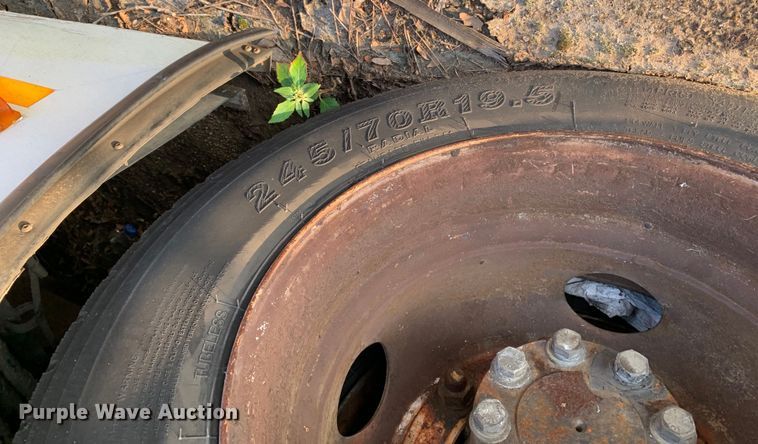 image for item DM1760 2011 International General Coach shuttle bus