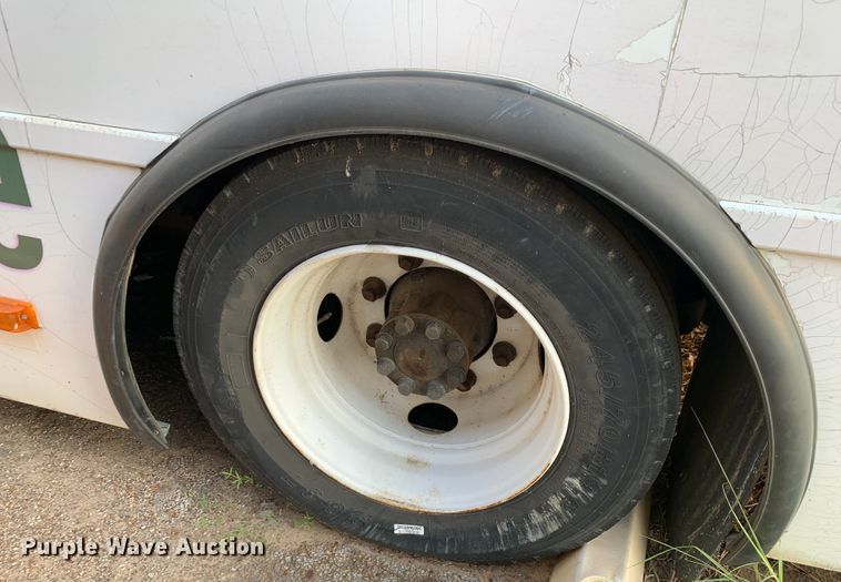 image for item DM1760 2011 International General Coach shuttle bus