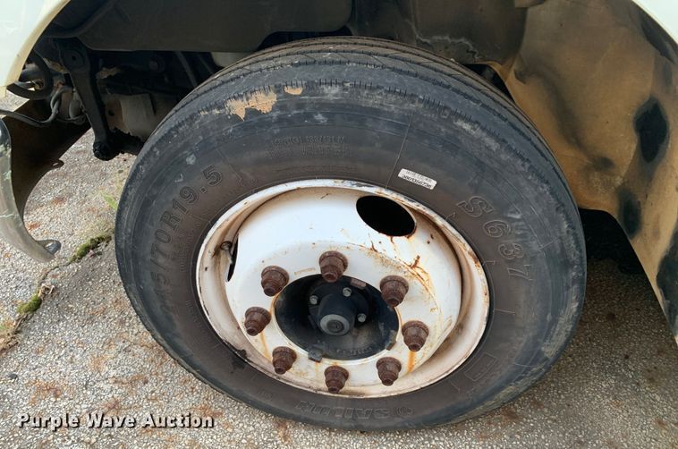 image for item DM1760 2011 International General Coach shuttle bus