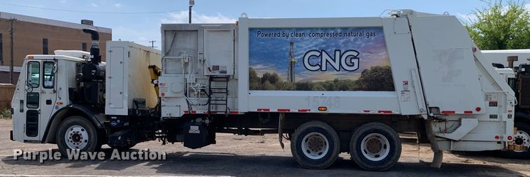 image for item DM1761 2015 Mack LEU633 refuse truck