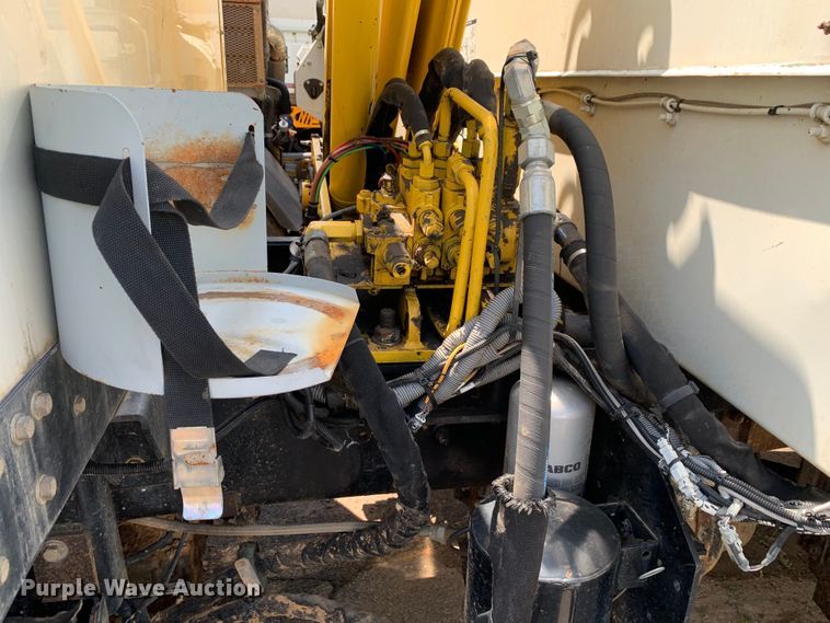 image for item DM1761 2015 Mack LEU633 refuse truck