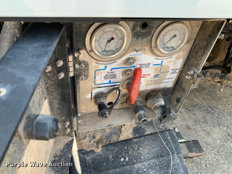 image for item DM1761 2015 Mack LEU633 refuse truck