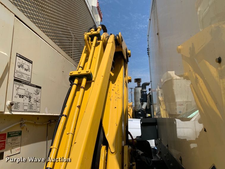 image for item DM1761 2015 Mack LEU633 refuse truck