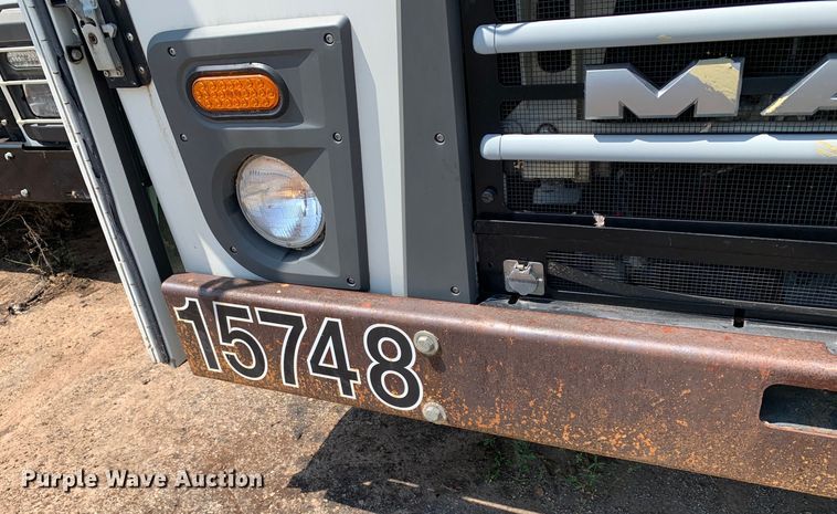 image for item DM1761 2015 Mack LEU633 refuse truck