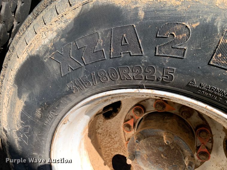 image for item DM1761 2015 Mack LEU633 refuse truck