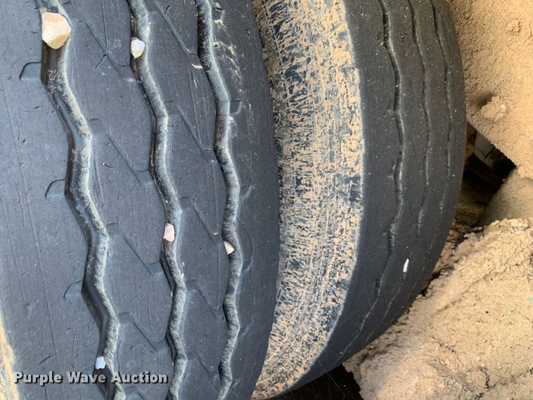 image for item DM1761 2015 Mack LEU633 refuse truck