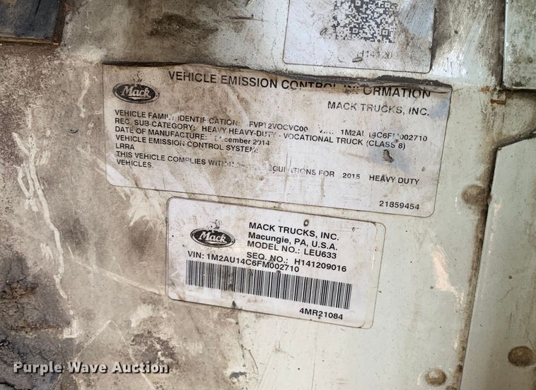 image for item DM1761 2015 Mack LEU633 refuse truck