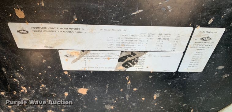 image for item DM1761 2015 Mack LEU633 refuse truck