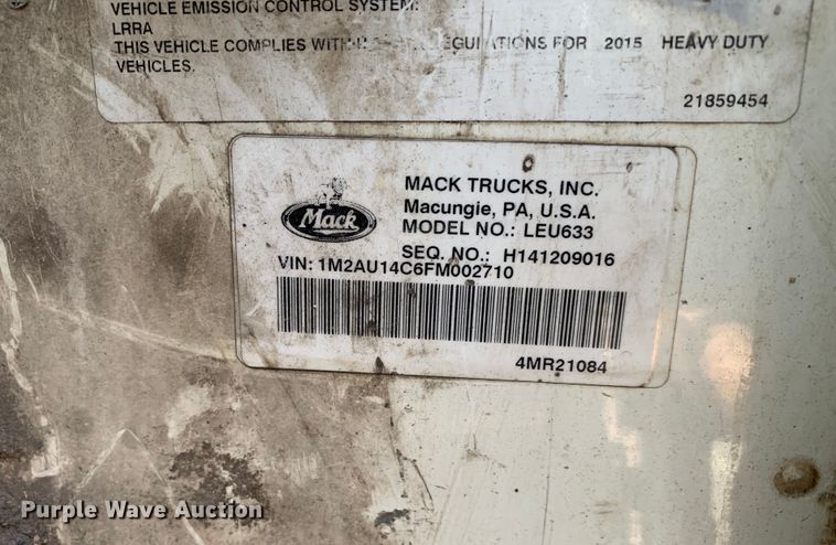 image for item DM1761 2015 Mack LEU633 refuse truck