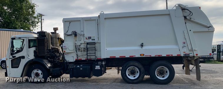 image for item DM1762 2018 Mack LR613 refuse truck