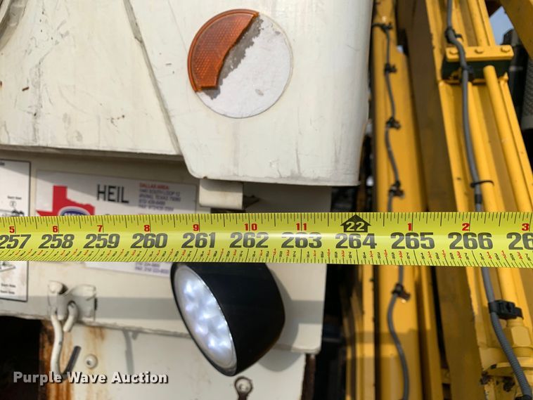 image for item DM1762 2018 Mack LR613 refuse truck