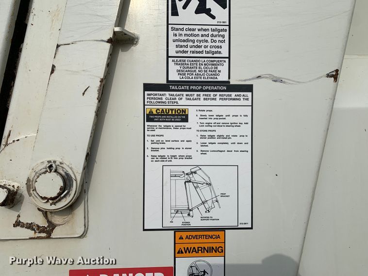 image for item DM1762 2018 Mack LR613 refuse truck