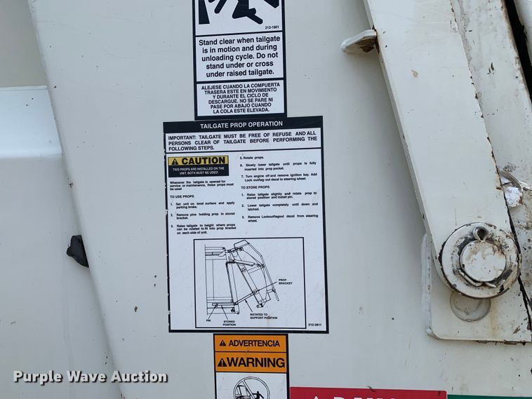 image for item DM1762 2018 Mack LR613 refuse truck