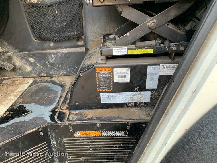 image for item DM1762 2018 Mack LR613 refuse truck