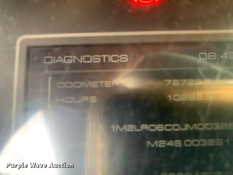 image for item DM1762 2018 Mack LR613 refuse truck