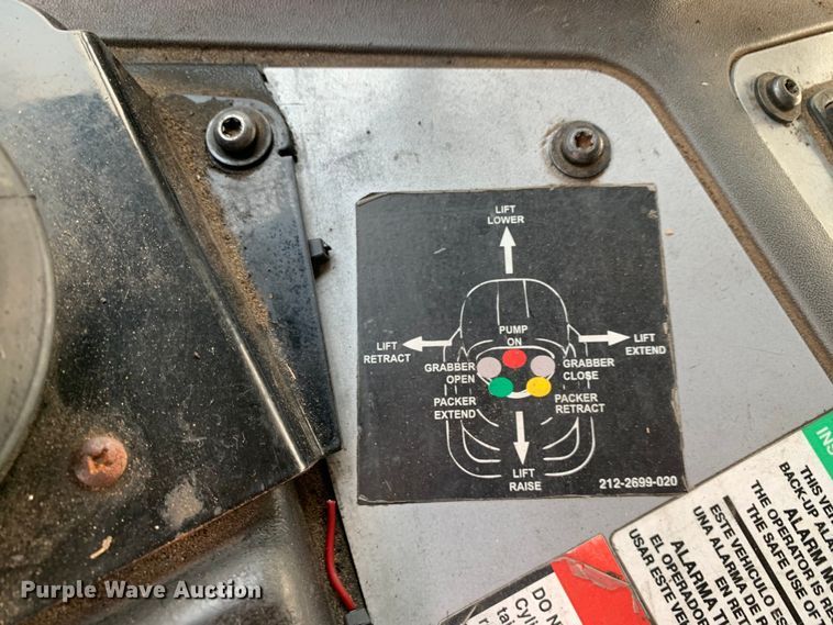 image for item DM1762 2018 Mack LR613 refuse truck