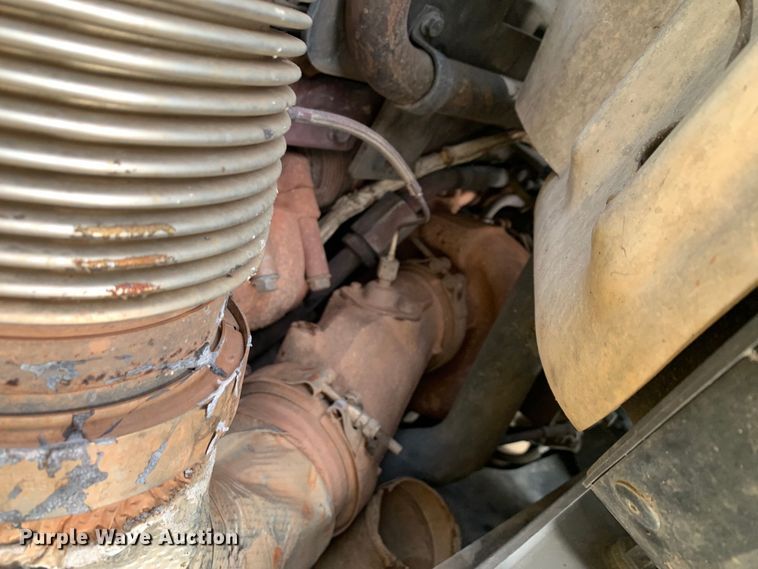 image for item DM1762 2018 Mack LR613 refuse truck