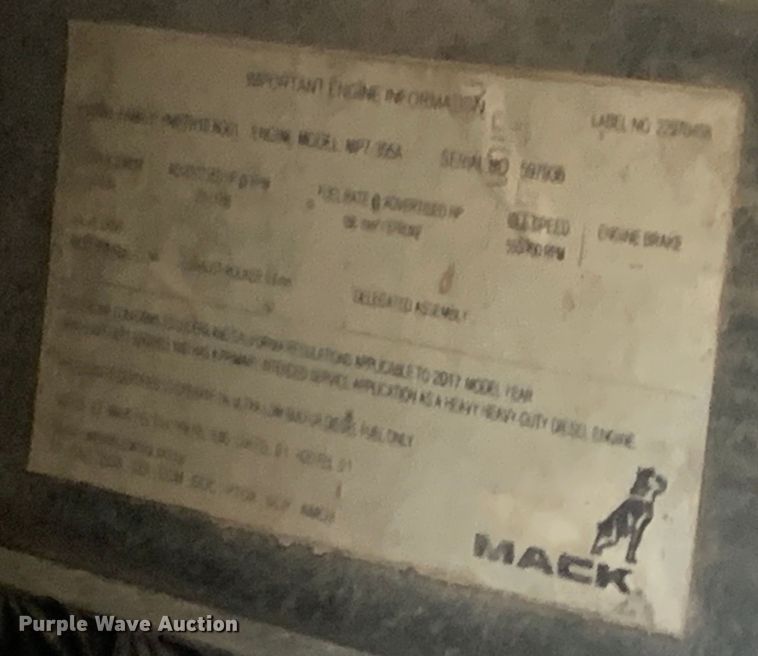 image for item DM1762 2018 Mack LR613 refuse truck