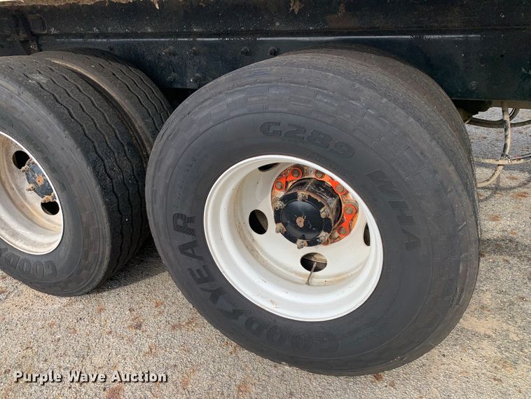 image for item DM1762 2018 Mack LR613 refuse truck