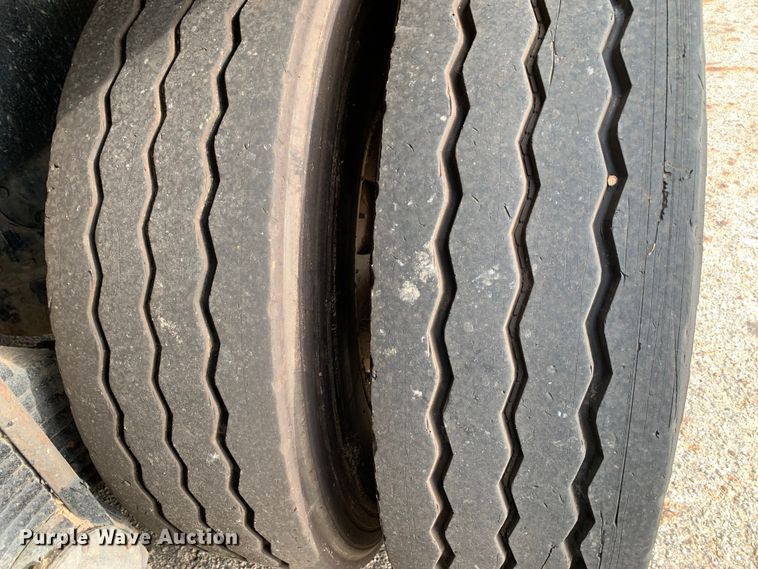 image for item DM1762 2018 Mack LR613 refuse truck