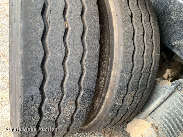 image for item DM1762 2018 Mack LR613 refuse truck