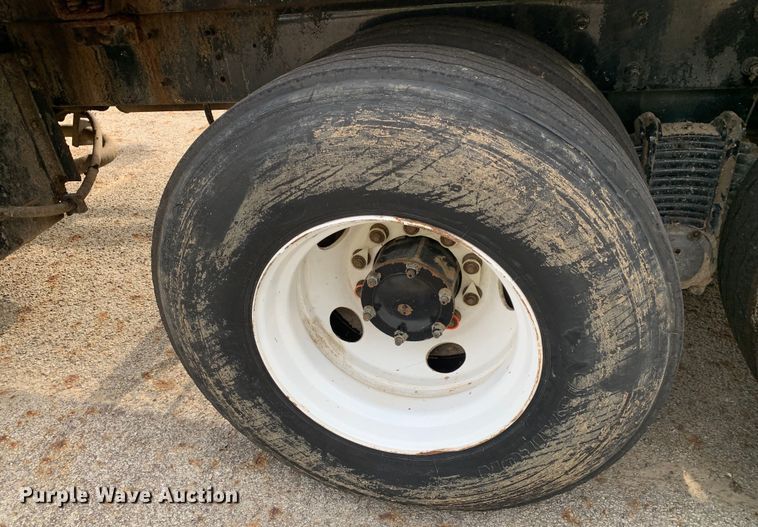 image for item DM1762 2018 Mack LR613 refuse truck