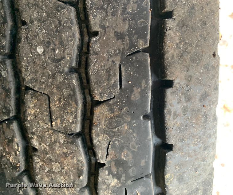 image for item DM1762 2018 Mack LR613 refuse truck