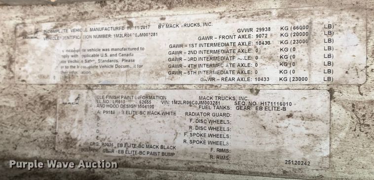 image for item DM1762 2018 Mack LR613 refuse truck