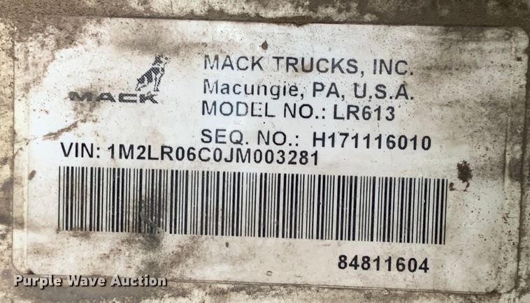 image for item DM1762 2018 Mack LR613 refuse truck