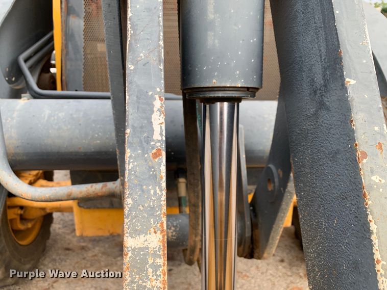 image for item DM1764 2015 John Deere 310L backhoe