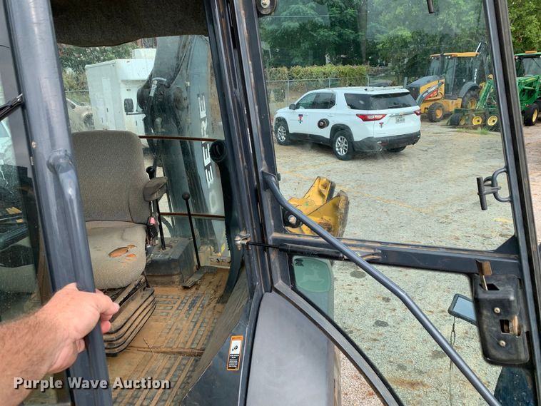 image for item DM1764 2015 John Deere 310L backhoe