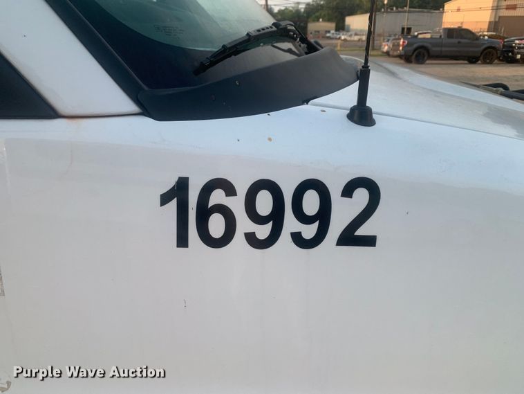 image for item DM1765 2016 Chevrolet  4500 shuttle bus