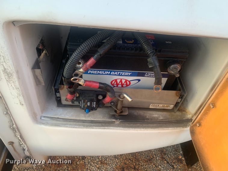 image for item DM1765 2016 Chevrolet  4500 shuttle bus