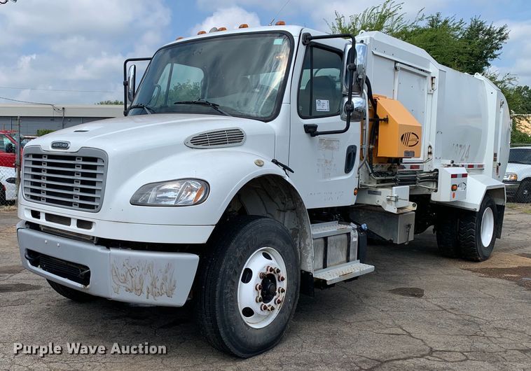 image for item DM1766 2018 Freightliner  M2106 refuse truck
