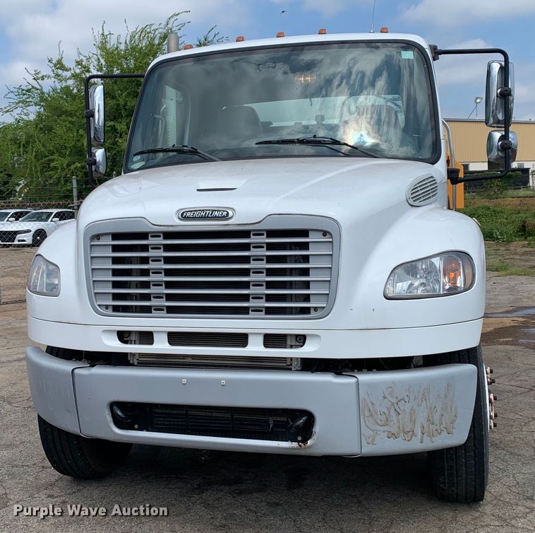 image for item DM1766 2018 Freightliner  M2106 refuse truck