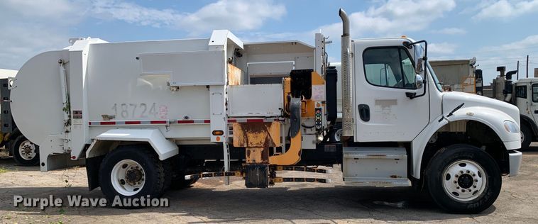 image for item DM1766 2018 Freightliner  M2106 refuse truck