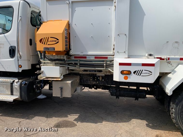 image for item DM1766 2018 Freightliner  M2106 refuse truck
