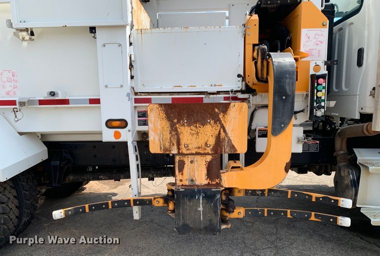 image for item DM1766 2018 Freightliner  M2106 refuse truck