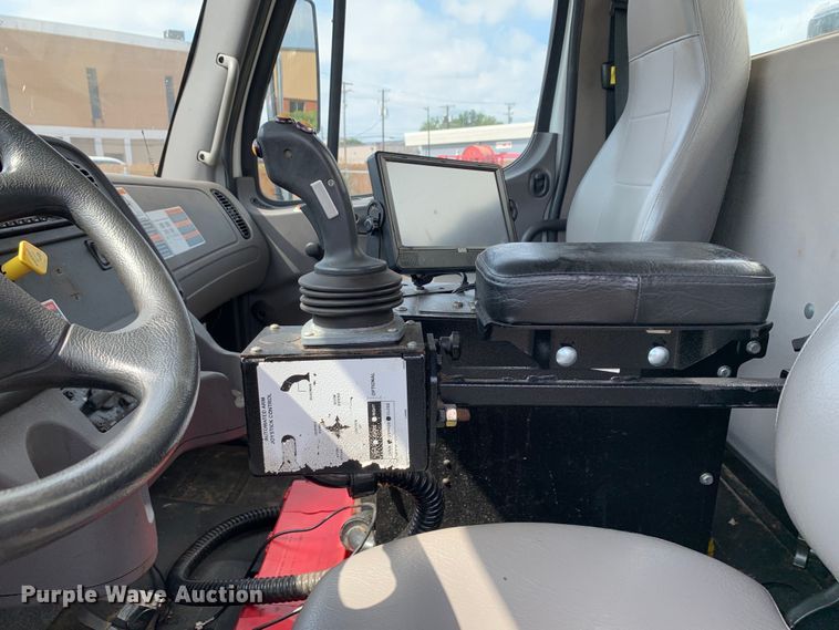 image for item DM1766 2018 Freightliner  M2106 refuse truck