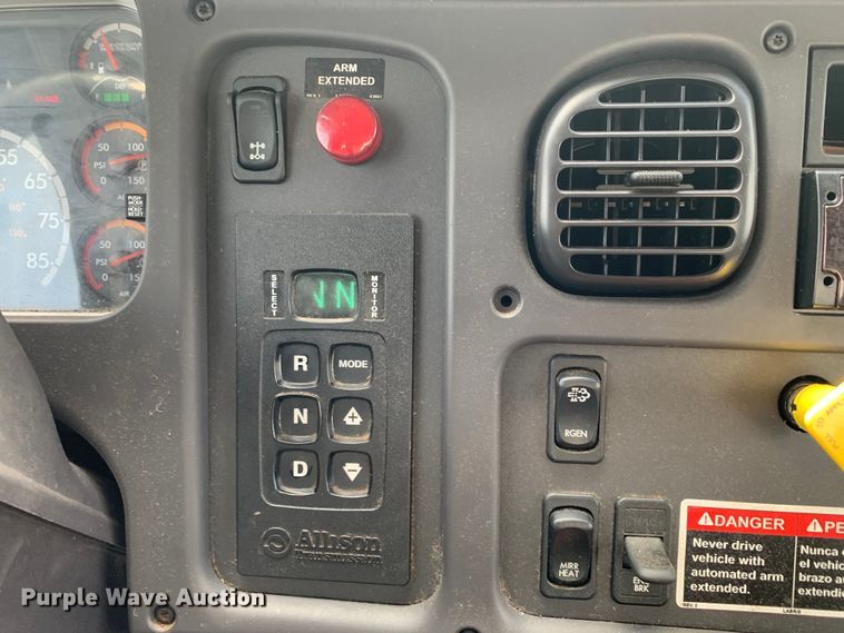 image for item DM1766 2018 Freightliner  M2106 refuse truck