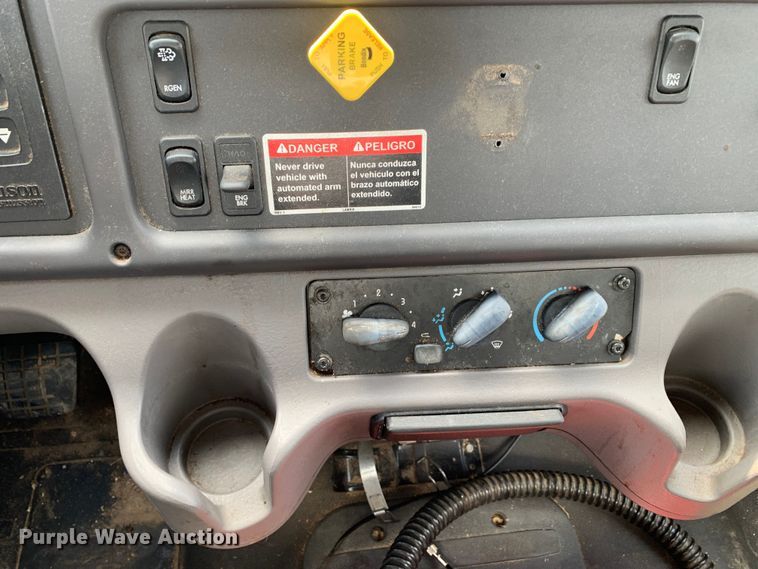 image for item DM1766 2018 Freightliner  M2106 refuse truck