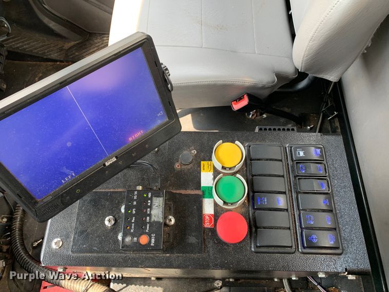 image for item DM1766 2018 Freightliner  M2106 refuse truck