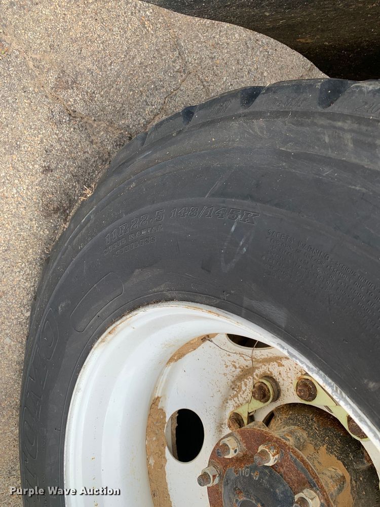 image for item DM1766 2018 Freightliner  M2106 refuse truck