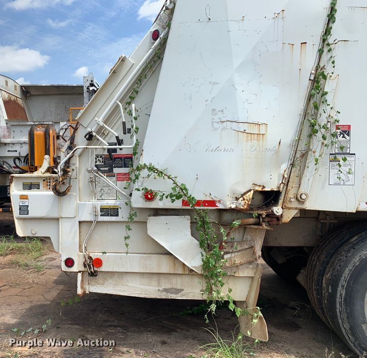 image for item DM1767 2014 Crane Carrier Low Entry refuse truck
