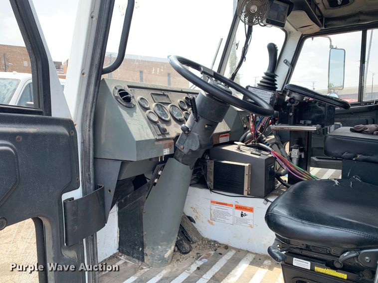 image for item DM1767 2014 Crane Carrier Low Entry refuse truck